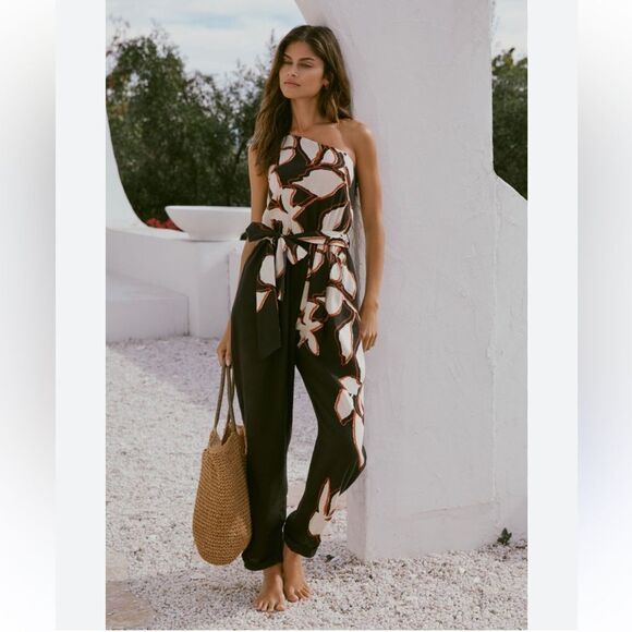 The Micah One-Shoulder Jumpsuit Medium